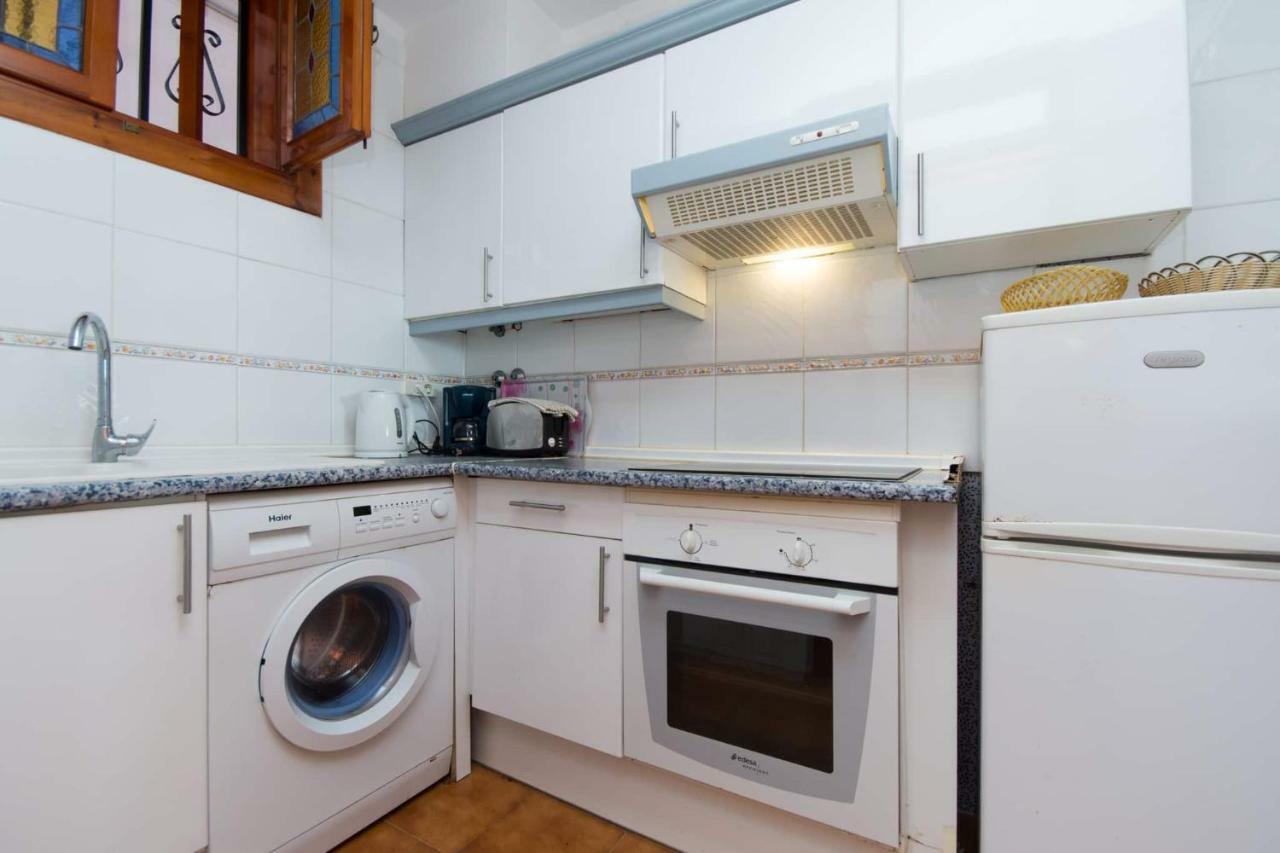 Beachfront Apartment Арона Екстер'єр фото